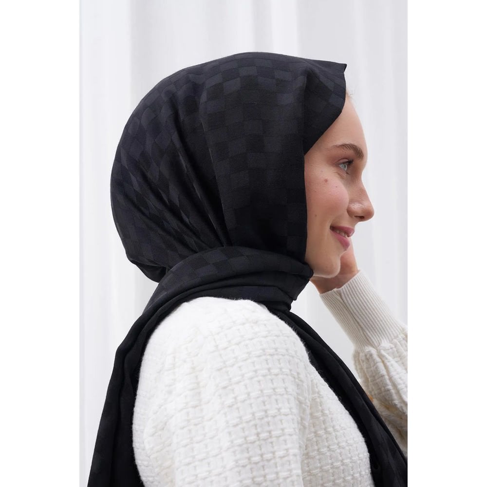 Beni Vidi Scarf Damalı Saten Şal Siyah